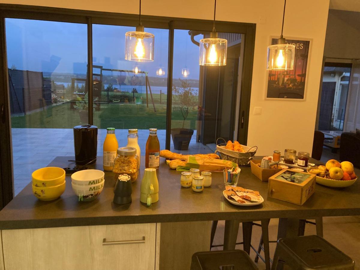 La Petite Bicoque Bed & Breakfast Saint Suliac Bagian luar foto