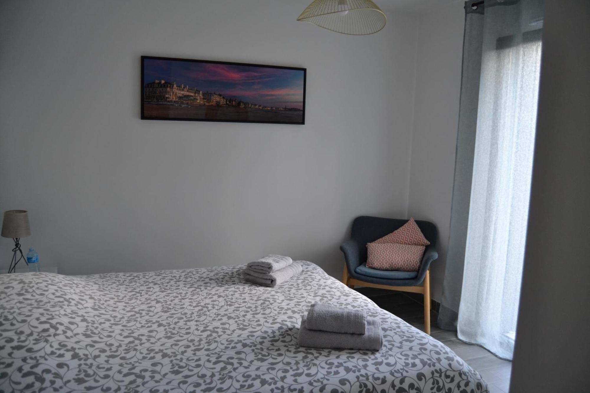 La Petite Bicoque Bed & Breakfast Saint Suliac Bagian luar foto